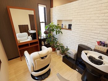 髪トモ ハタナカの写真/年齢問わずご来店いただいております♪周りを気にせず過ごせる半個室のご用意もあり♪