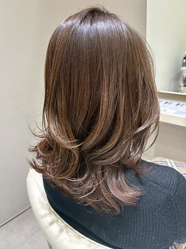 コルソ バイ ケーツー(CORSO by k-two) 透明感ミルクティーアッシュブラウン/ミディアム/レイヤーカット