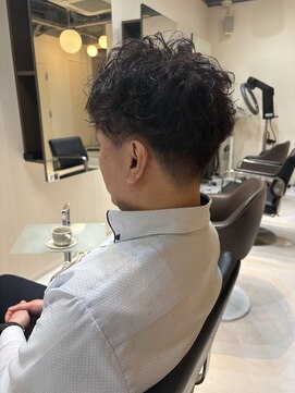 デフィー(DEFY) 清潔感抜群のパーマスタイル