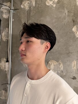 アカ(ACA) 毛流れセンターパート
