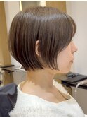 青山白髪ぼかしウルフショートカットベージュアッシュ30代40代
