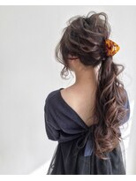 ニド(2do)&nbsp;ロングポニーアレンジ