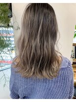 レイラバイアフロート 吉祥寺(Lila by afloat)&nbsp;ミルクティーグレージュのバレイヤージュ【アフロート小笠原】