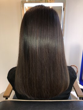 アールサロン アオヤマ(Rr SALON AOYAMA) プラチナミネコラストレート