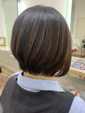 前下がりボブ L カトレア 海岸通り店のヘアカタログ ホットペッパービューティー