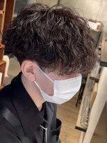 ウェイビーエフティフィフス 横浜西口(WAVEY ft.fifth)&nbsp;波巻きスパイラルパーマメンズマッシュツーブロックメンズパーマ