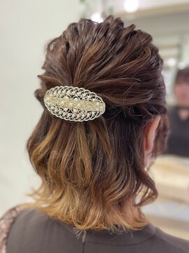 ジェシータ 品川駅前店(GESHITA) ゆるふわハーフアップ【品川/ヘアセット】