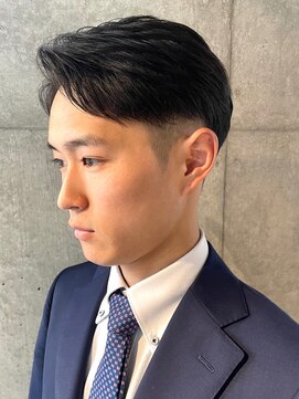 ブルニール 心斎橋(BLEUNIR) ビジネスヘア 七三分け 刈り上げ ツーブロック