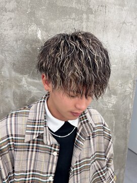 メンズサロン キング 枚方店(Men’s salon K!ng) 波巻きツイストスパイラルパーマ/フェザーパーマ/眉毛/メンズ