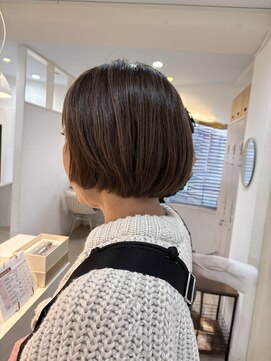 リブレ(LIBRE+hp) 立体フォルムボブ