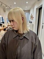 モト 船橋(moto)&nbsp;プラチナブロンド×切りっぱなしボブ【京成船橋】