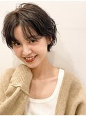 ウザバング×耳だしショート×ミルクチョコレート/こなれヘア