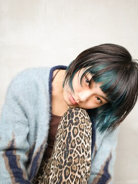 トゥコ(tuco) ウルフ　インナーカラー　ブルーグリーン　フェイスフレーミング