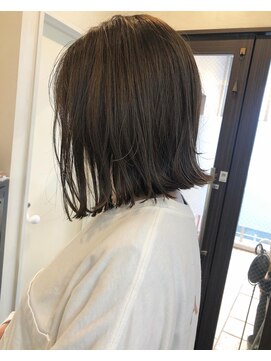 イット(it.) kana 外ハネ ボブ