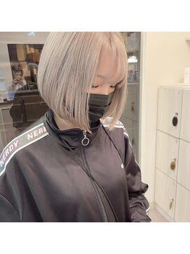 ユニ(Uni.) ホワイトベージュカラー