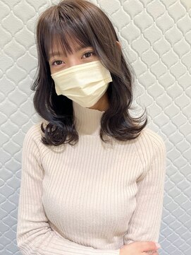 キラーナセンダイ(KiRANA SENDAI) シアーブラウン×外ハネくびれミディ