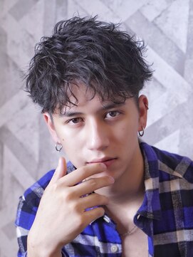 アルファ 新宿(alpha) フェザーパーマ/刈り上げセンターパート/サーフカール[新宿]