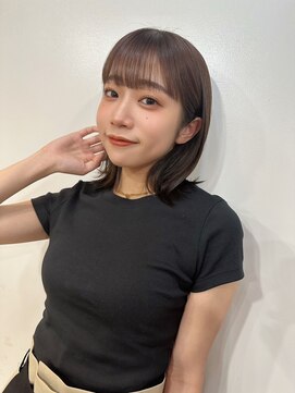 アイトーキョーエス 渋谷(AI TOKYO S) 斜めバング/シルキーベージュ/ブラントカット[渋谷駅]