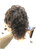 メンズミュージシャン風ミディアムパーマ
