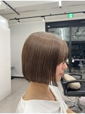 オリーブベージュカラー