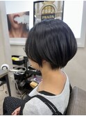 前髪が長めのショート