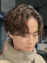 バイフィフス 原宿/表参道(by fifth)&nbsp;原宿シャドウパーマメンズパーマセンターパートツーブロック30代