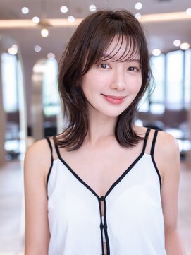 イオ 本厚木(io) 大人ガーリーミディアムレイヤーカット/顔周り似合わせカット