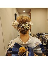 ウルプラスアイ(URU+ai)&nbsp;成人式　ゆる編みシニヨン