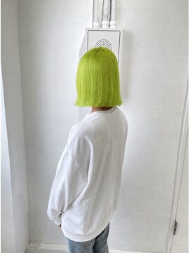ミュー(Mu) ライムグリーン　ダブルカラー　ブリーチ