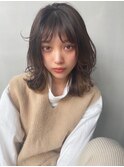 くびれてハネる今旬レイヤーミディ/ふんわりカール/サイドバング