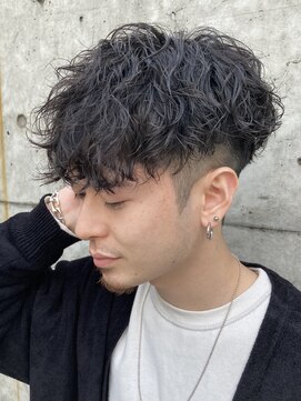 フィフス(fifth) ツイストスパイラルパーマソフトツーブロックメンズマッシュ