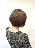 グラデーションショートボブ×ミルクチョコレート