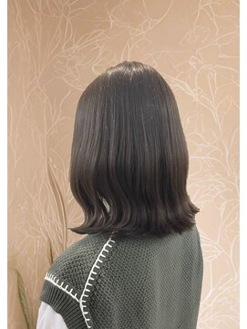 エンネ(Enne) 重めボブ