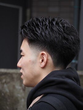 バックボーンバーバー 立川北口店(BACK.BONE.BARBER) テーパーフェード　ショート