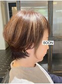 大人女性ハイライト・ショートボブ