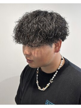 シェール(CHER) ツイストスパイラル　メンズパーマ　メンズカット　ツイスパ