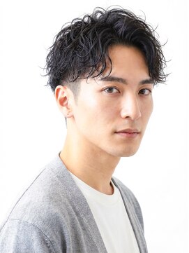 波巻きパーマ/２ブロック/センターパート/ツイストパーマ