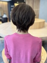 リファインド(REFINED) 大人女性に人気のひし形ショート 五十嵐