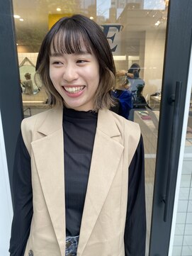 シイ(SIE) インナーカラーボブ