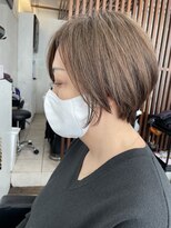 ハーツ(Heart's)&nbsp;白髪ぼかし/イメチェンヘアスタイル/前髪カタログ/ショートボブ