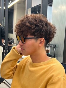 リッチブランドアンドコー(Rich Brand&Co) スペインカール ハイライトカラー メンズカット メンズパーマ