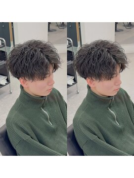 ブライト(BRIGHT) シャドウパーマセンターパート