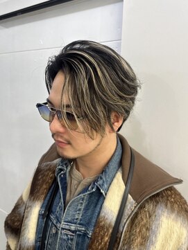 メンズサロン キング 枚方店(Men’s salon K!ng) ホワイトメッシュ/ツイスト/ツイスパ/パーマ/メンズ/眉毛