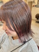 クオリア(Quaria)&nbsp;”インナーカラーピンク×ぱつっとくびれボブ