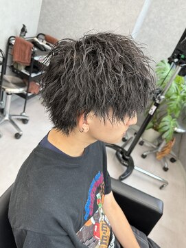 ラヴィット 横浜店(LUVIT) ツイストスパイラル 縦落ちツイスト メンズパーマ 横浜