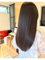 フォープレイス(FOUR PLACE)&nbsp;大人女性の上品な艶髪ストレートロング