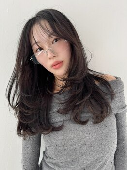 ユーミー バイ ファミーユ(Umii by Fameu)の写真/【似合わせ×再現性】なりたい質感と雰囲気や骨格に合わせたこだわりレイヤーカット！