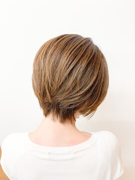 ユッカ エルア 武庫之荘南口(YUCCA elua) 【elua 角床】ベストショートボブ