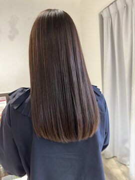 セラ バイ ユーレルム(SerA by U-REALM) サブリミック髪質改善カラー 担当 森