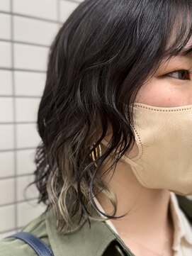 ラウレア(LAULEA) コスメパーマ/オシャレパーマ/波パーマ/パーマ/インナーカラー